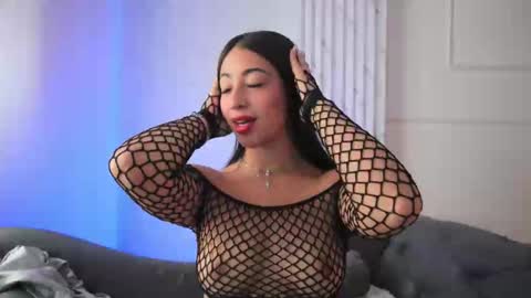 Lauren Rus online show from November 13, 2:49 pm