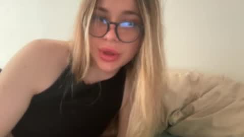 charrry online show from June 16, 9:38 pm