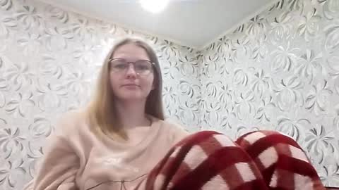 Olivia online show from May 5, 10:24 pm