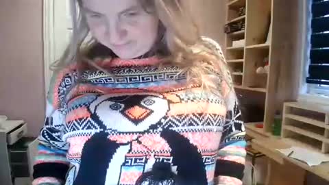 chealsiek online show from December 14, 8:14 pm