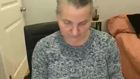 chealsiek online show from September 16, 1:57 am