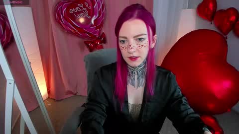 Snapshot of cherry_roxy chatting on February 14, 8:48 pm Roxy online show from February 14, 8:48 pm