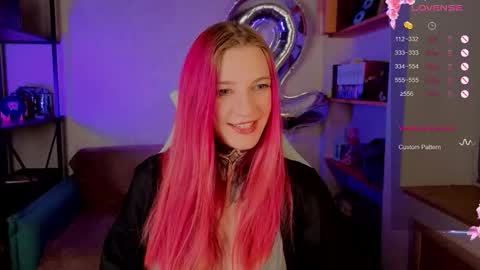 Snapshot of cherry_roxy chatting on October 23, 9:10 pm Roxy online show from October 23, 9:10 pm