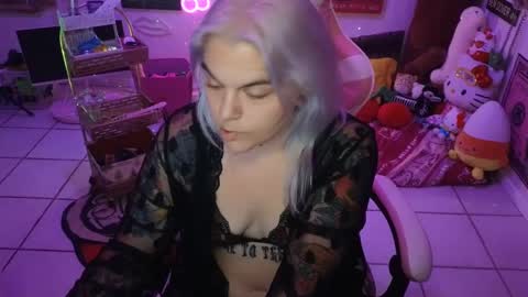 Snapshot of cherryb0mbb0mb chatting on January 6, 7:31 am CherryBombBomb online show from January 6, 7:31 am