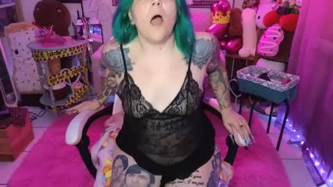 Snapshot of cherryb0mbb0mb chatting on September 28, 5:58 am CherryBombBomb online show from September 28, 5:58 am