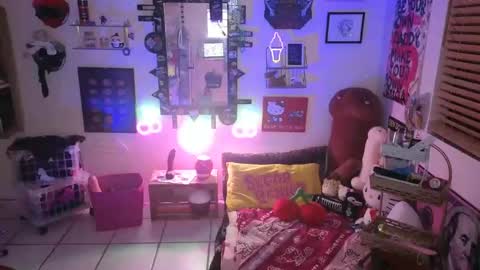 Snapshot of cherryb0mbb0mb chatting on January 4, 6:52 am CherryBombBomb online show from January 4, 6:52 am