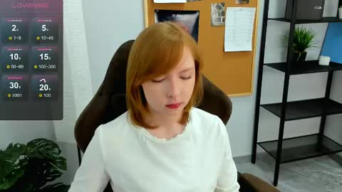 cherrycrushlove online show from May 12, 5:48 am