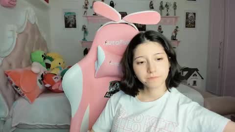 cherrycute666 online show from March 5, 4:52 am