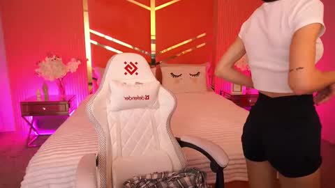 cherryylulu online show from October 15, 8:17 am