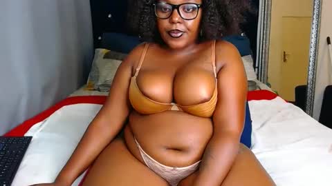 cherryyummy69 online show from December 15, 9:03 am