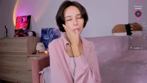 Vivian online show from October 3, 1:16 pm