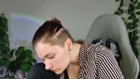 Bella online show from March 27, 8:26 am