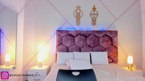 chloe_durand_ online show from October 19, 12:34 am