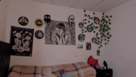 chloe_kisses online show from September 26, 11:30 am