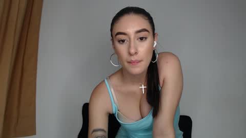 Chloe  online show from September 29, 12:16 am