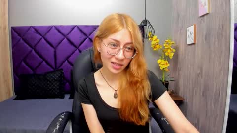 chloecampbell03 online show from October 17, 1:03 pm