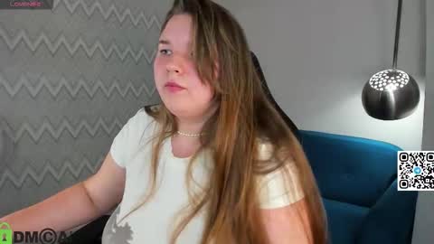 chloee white online show from September 10, 8:47 am