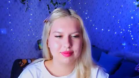 Snapshot of chloericci chatting on October 9, 3:16 pm ChloeRicci online show from October 9, 3:16 pm