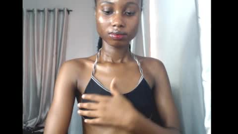 choco_petitqueen online show from March 27, 8:16 am