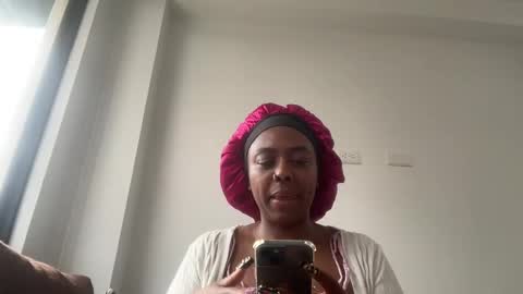 ChocolateCakeQueen online show from November 12, 2:04 pm