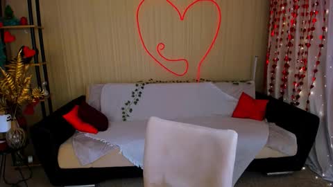 christinaconteeree online show from March 13, 8:10 pm