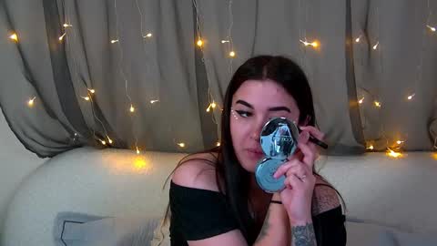 Christina online show from October 25, 6:59 pm