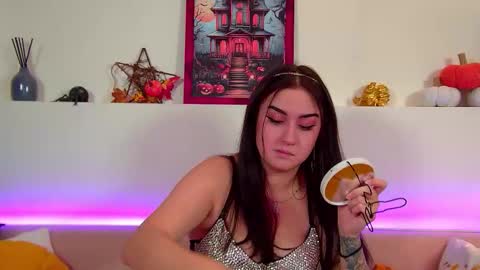 Christina online show from October 28, 6:35 pm