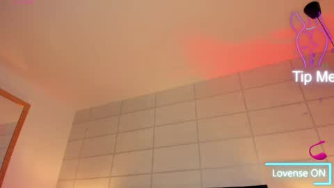 Christine  online show from September 30, 12:44 pm