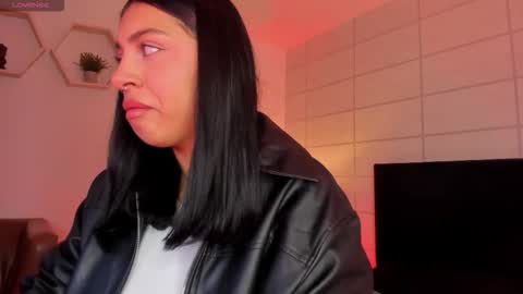 Christine  online show from December 15, 11:59 am