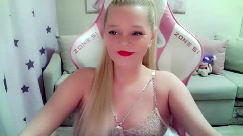 Christi online show from February 9, 5:53 am