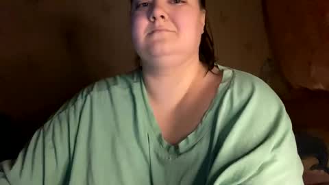 Snapshot of chubby__katie_ chatting on February 18, 3:32 pm Kat online show from February 18, 3:32 pm