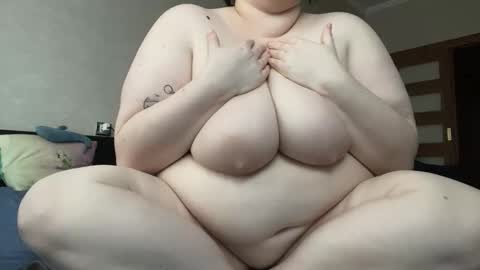 Snapshot of chubby__katie_ chatting on October 29, 9:02 am Kat online show from October 29, 9:02 am