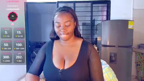ciaraebonyxxx online show from March 2, 1:47 am