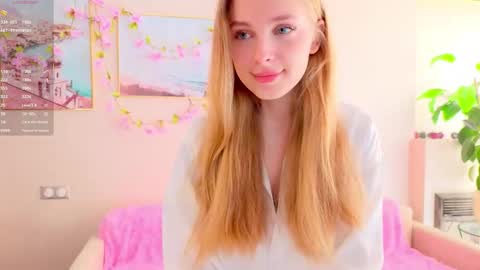 Snapshot of cindyreming01 chatting on September 11, 7:09 am indy online show from September 11, 7:09 am