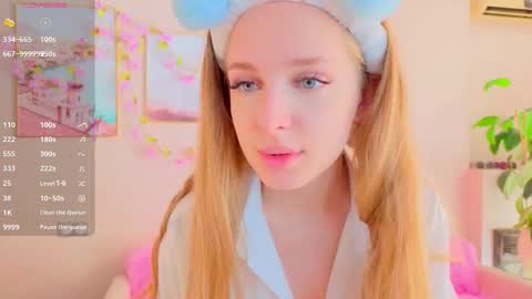 Snapshot of cindyreming01 chatting on September 16, 6:43 am indy online show from September 16, 6:43 am