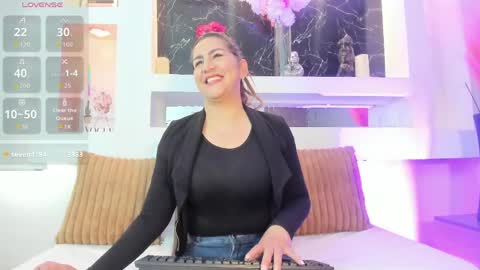 Cinthya  online show from May 9, 12:18 pm