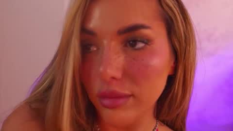 ClaraHazel online show from January 10, 5:45 am