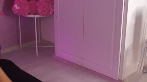 ClaraHazel online show from May 10, 4:58 am