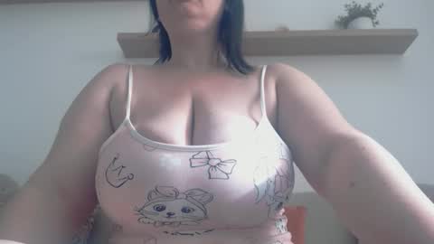 Clara online show from April 15, 2:50 pm