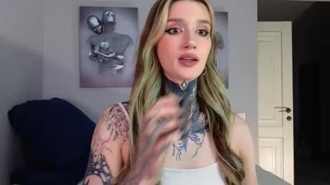 Sophie online show from September 24, 9:47 pm