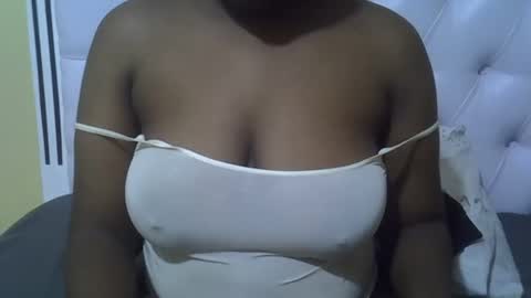 Snapshot of classy_zoey chatting on October 27, 3:02 am classy_zoey online show from October 27, 3:02 am