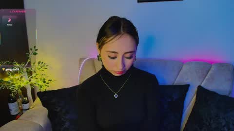 cloe_martinezz_ online show from May 8, 7:44 am
