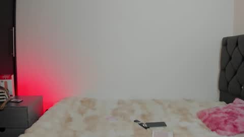 Cloe  online show from November 18, 4:13 am