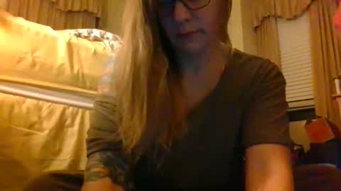 Cmoto online show from March 26, 4:36 am