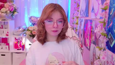 Mia online show from February 12, 8:54 pm