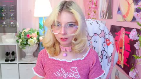 Mia online show from January 21, 9:04 pm