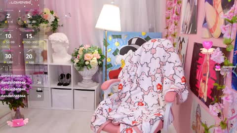 Mia online show from February 5, 8:57 pm