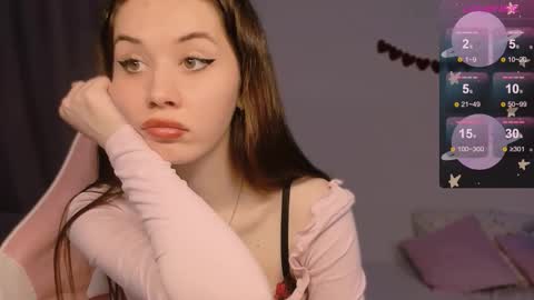 Snapshot of coddleweeper chatting on October 23, 2:56 pm Hello guys my name is Coddle online show from October 23, 2:56 pm