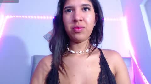  Nahomi  online show from January 17, 3:36 am