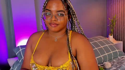 conielaurenth online show from February 8, 4:47 am